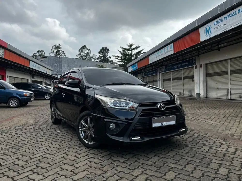 DP 5JT!!! Toyota Yaris S Trd Sportivo 2015