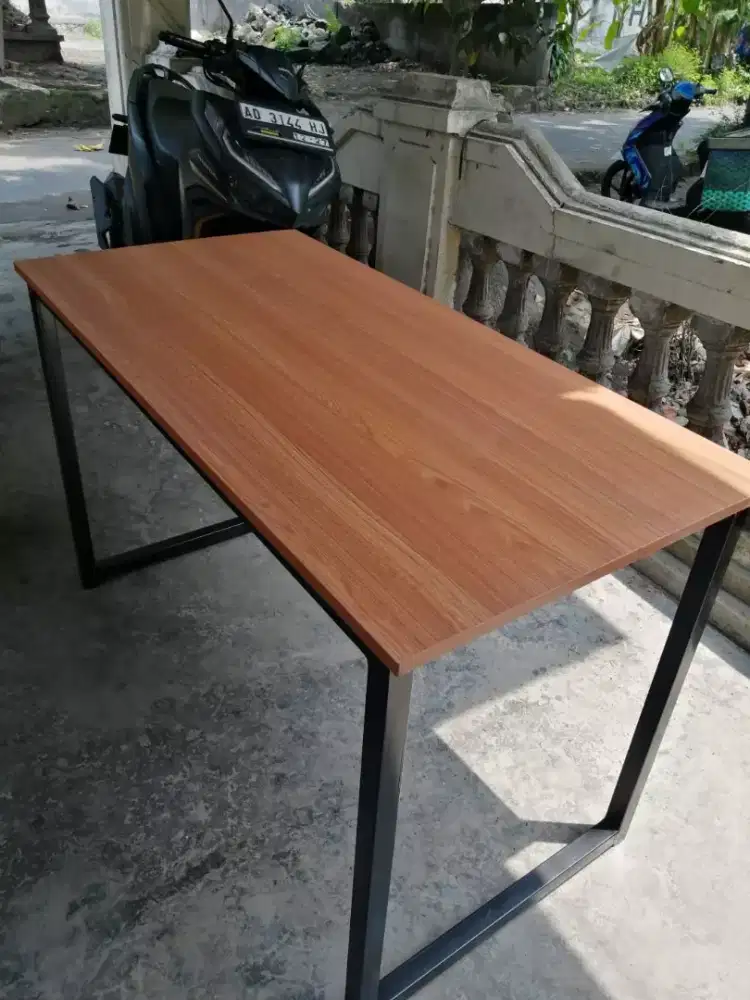 Meja permanen lapis hpl.