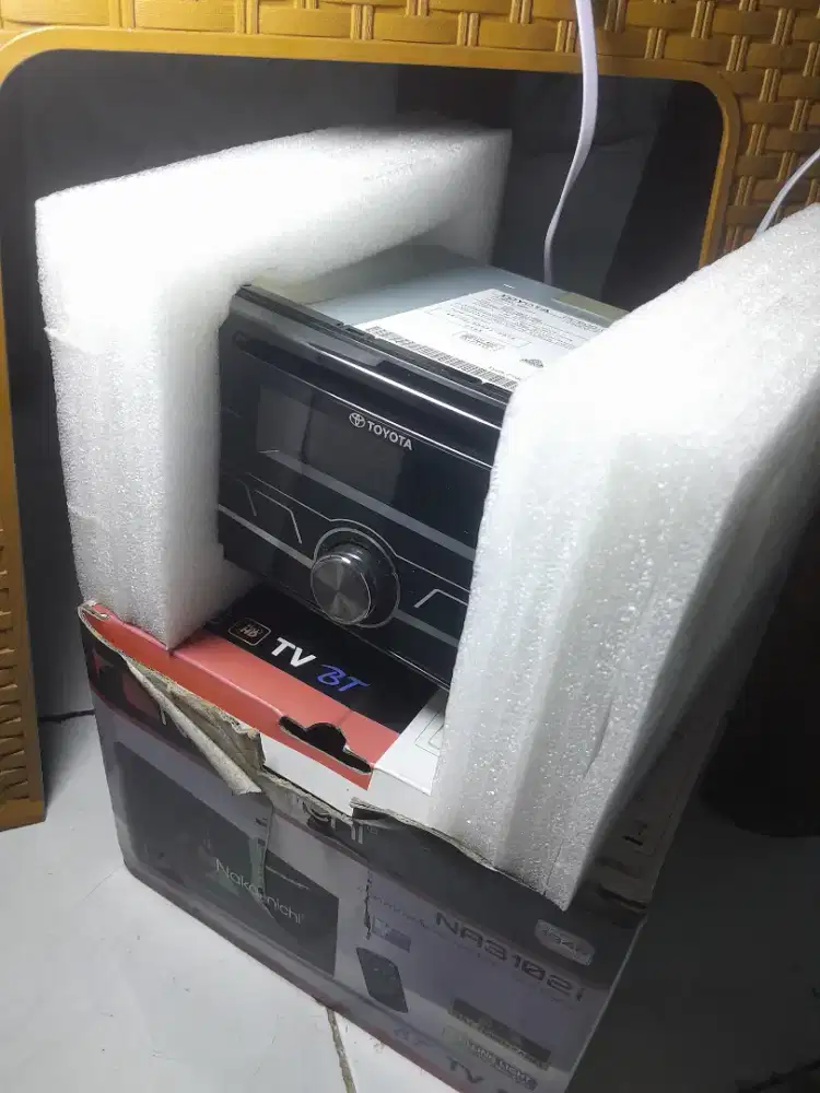 Jual head unit toyota agya original masih mulus