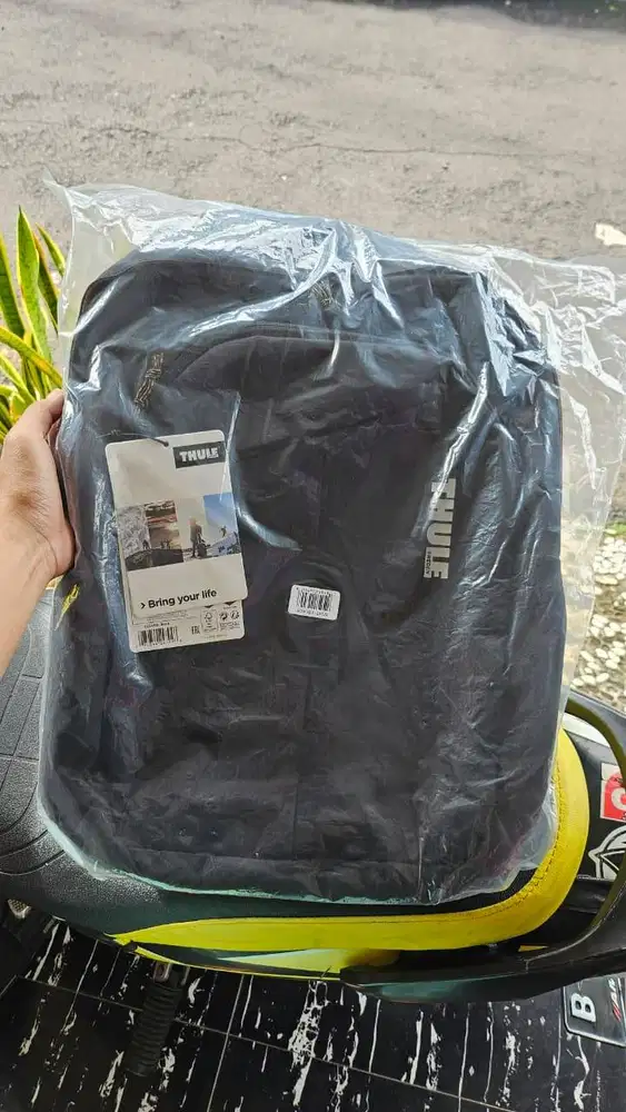 Tas Thule - Indago 23L black (warna hitam)