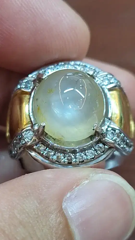 Natural yellow sapphire srilanka / Mirah cempaka ceylon