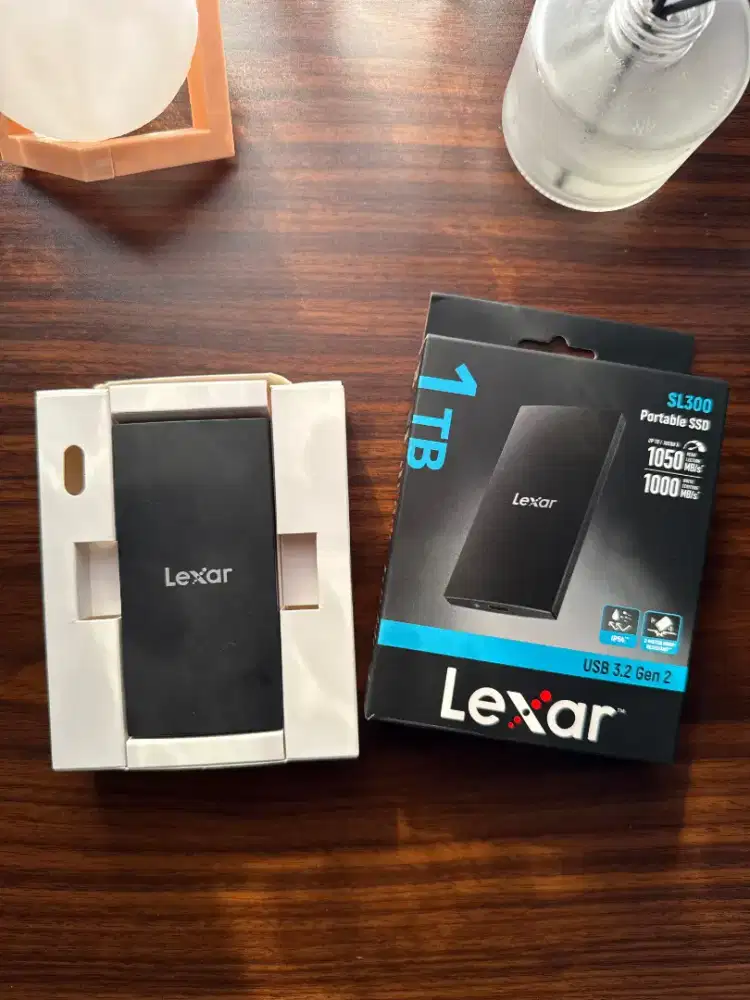 SSD Lexar SL300 1TB 1050mb/s Like New Mulus