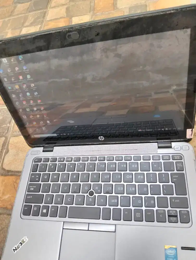 Laptop HP 820 G2