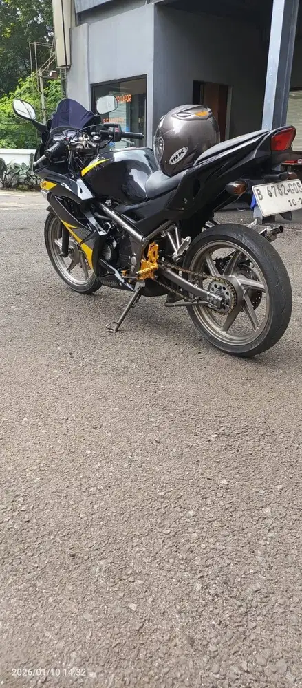 Kawasaki Ninja RR 150 CC, sepeda motor, 10 thn motor tahun 2016