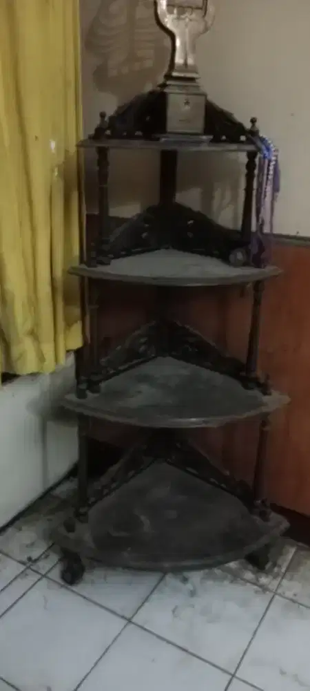 Kayu Hiasan Pojok kuno