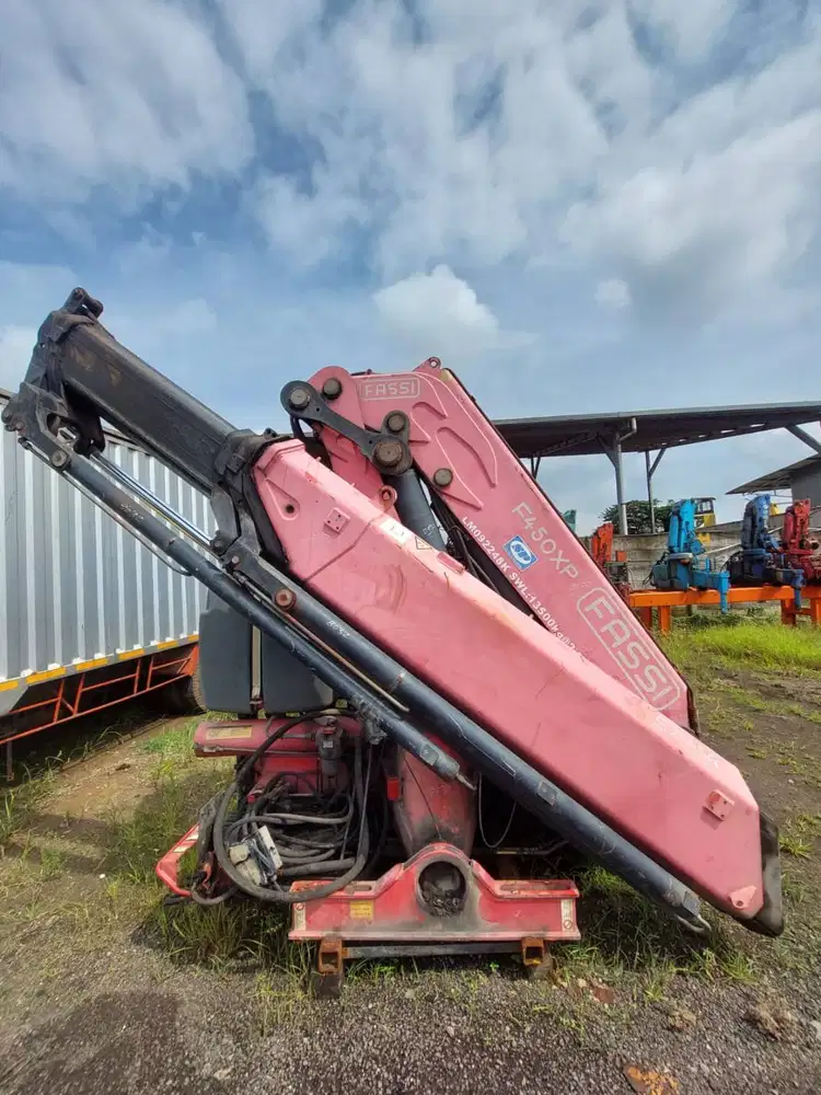 Dijual Crane Lipat Fassi F 450 Exp -25-6227 Kapasitas 14 ton 5 dun