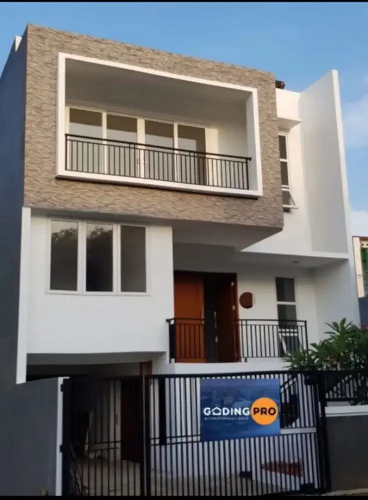 Dijual rumah 2 lantai bagus rapih siap huni di Citragran Cibubur