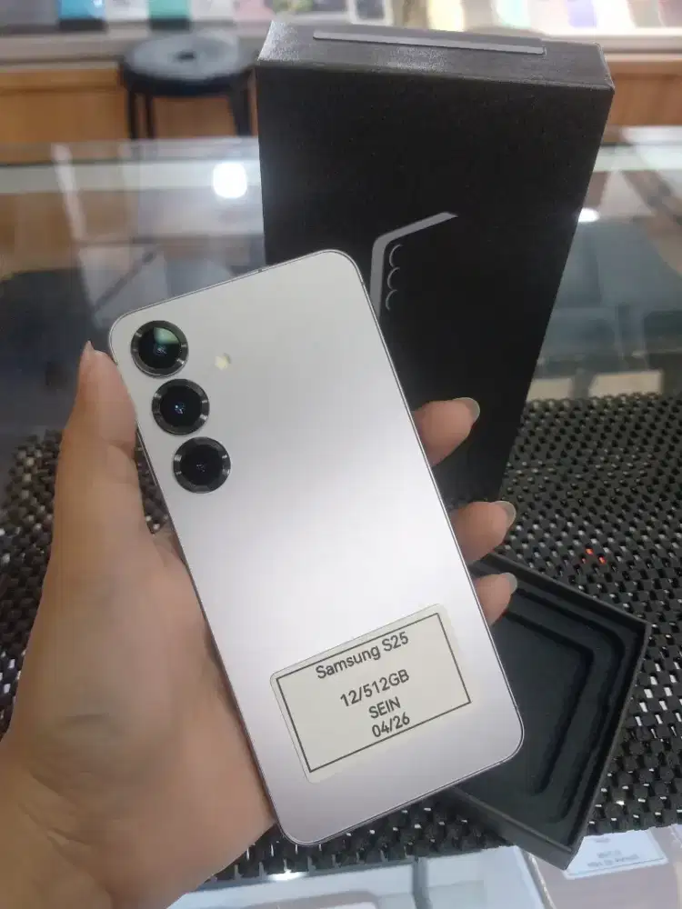 Second Samsung Galaxy S25 12/512GB Ex Garansi Resmi Mulussss