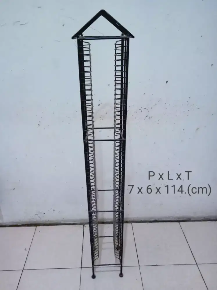 Rak Pajangan Serba Guna