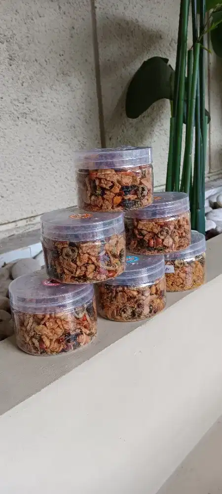 Kriuk Tempe Gurih Pedas