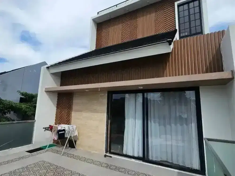 RUMAH SUPER MEWAH HARGA TERJANGKAU!! Skylight, Void Tinggi & Kolam Renang di Cluster Lavesh Harapan indah