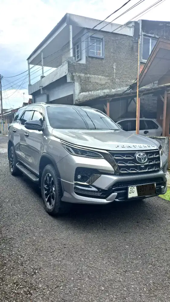 Low KM Fortuner 2.4 GR Sport 2021