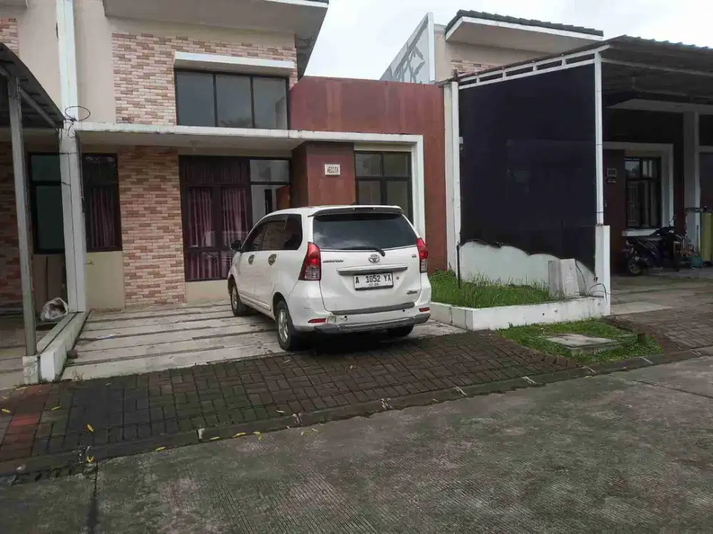 dijual rumah di Villagio citra raya cluster vernazza