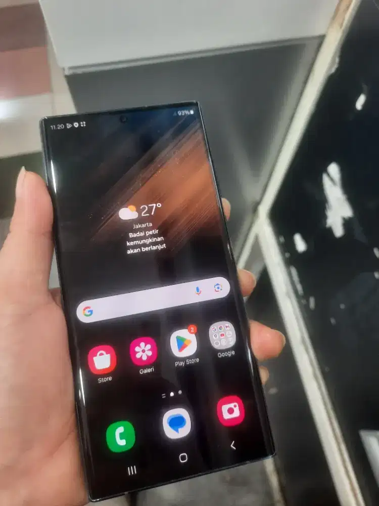 Samsung Galaxy S22 Ultra 12/512 second resmi