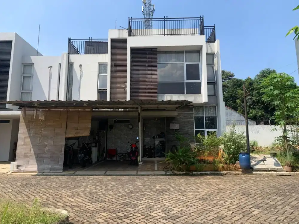 Dijual Rumah di Lumina Hills 2,5 lantai, LB 140m+, Dekat LRT, TSM CIbubur, 1,2M All in!