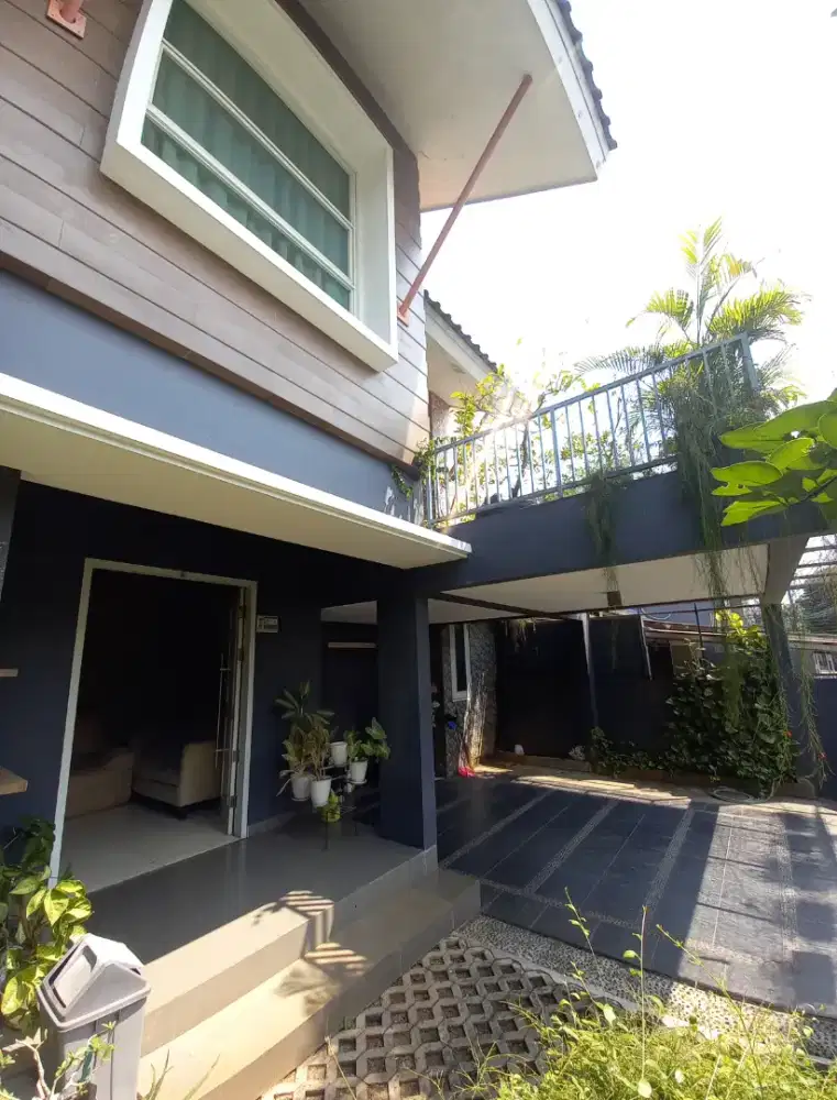 Dijual/sewa Rumah 2lt pondok aren