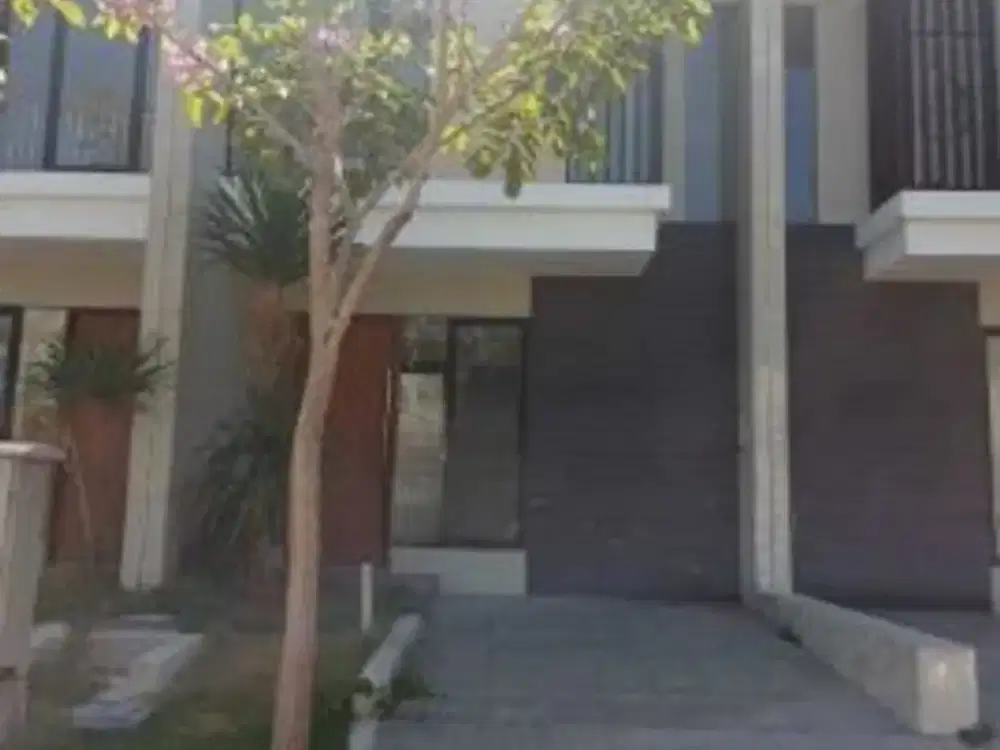 Disewakan rumah 2 lantai di Citraland siapp huni