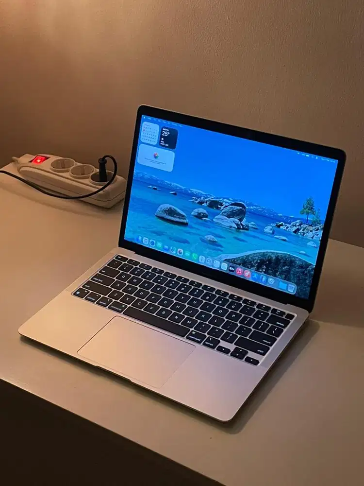 MacBook Air 2020 M1 8/256