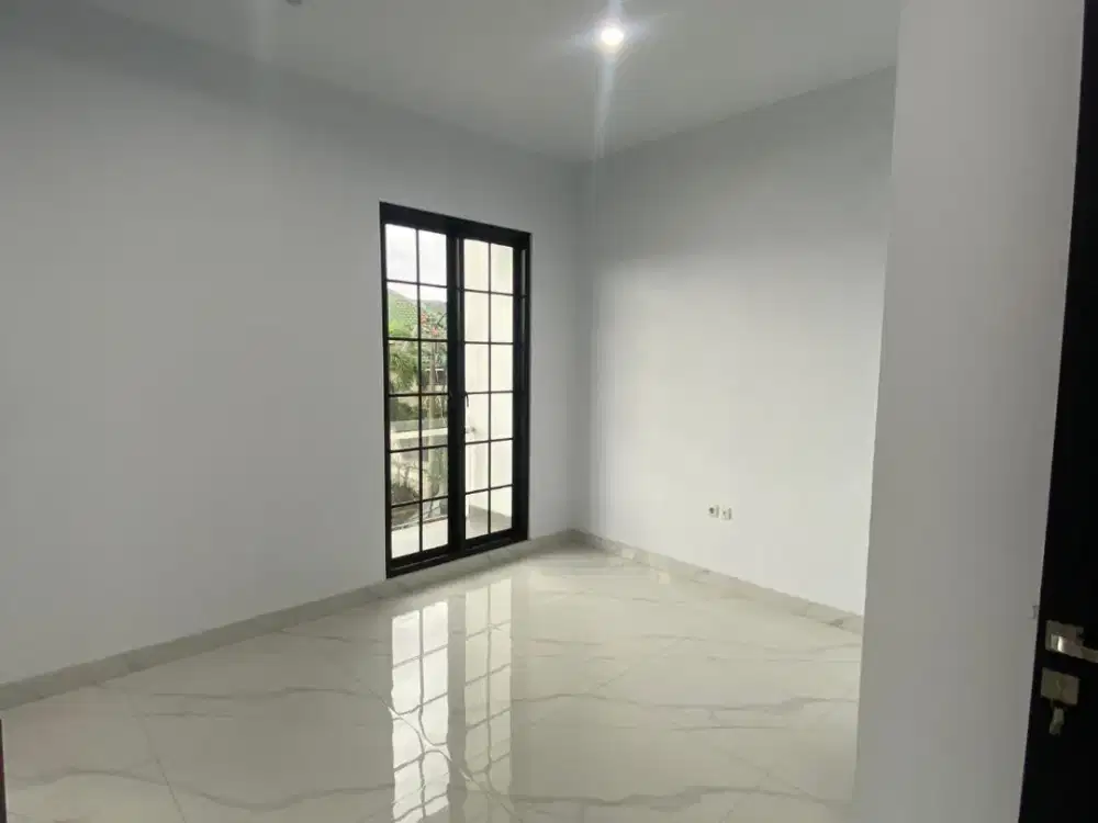 DIJUAL CEPAT RUMAH BARU DI TAMAN SURYA 5
