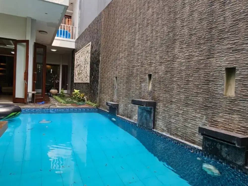 Rumah Bagus Siap Huni Ada Kolam Renang di Bintaro Sektor 7 - 0354