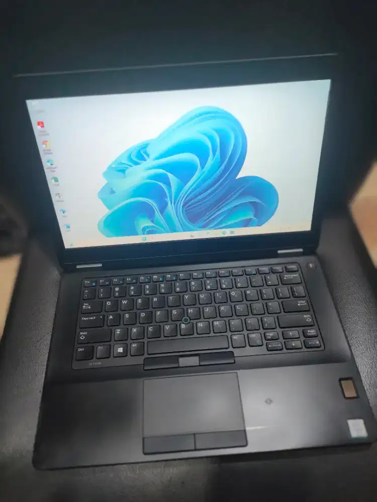 Jual laptop dell intel core i5 Ram 8Gb Ssd 128Gb mulus