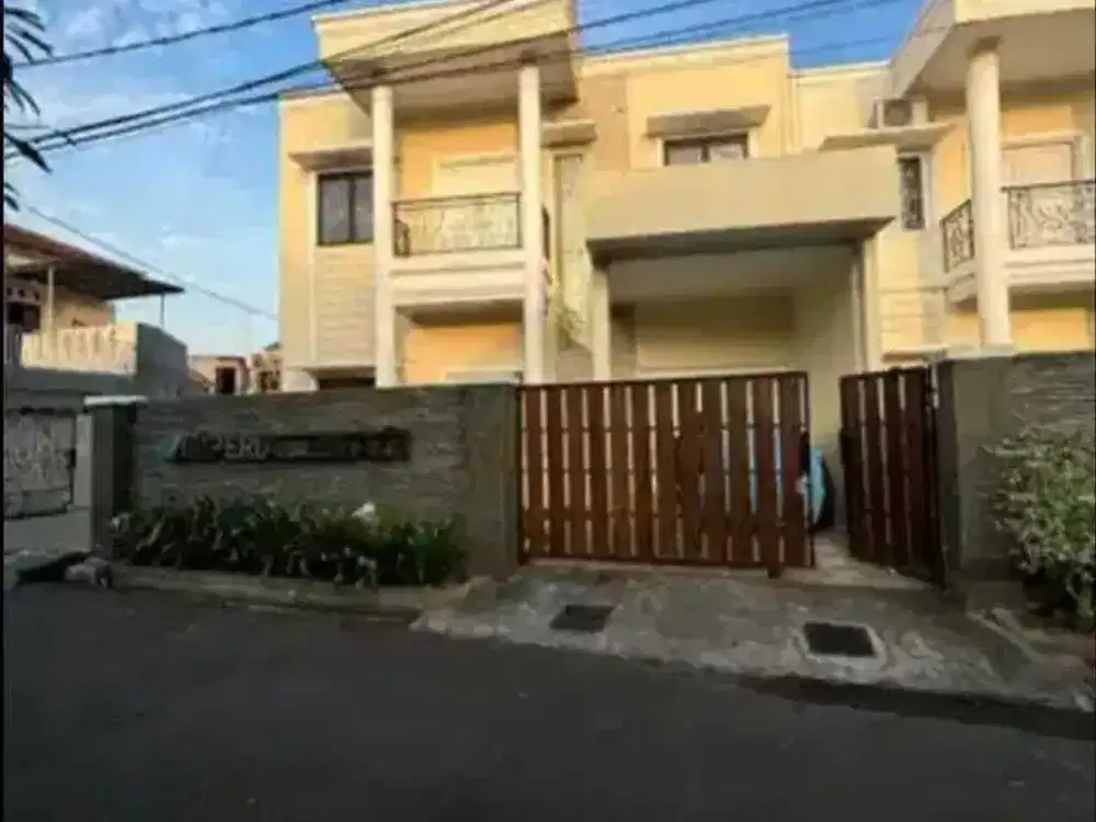 RUMAH BARU DI JATIWARINGIN TIDAK BANJIR