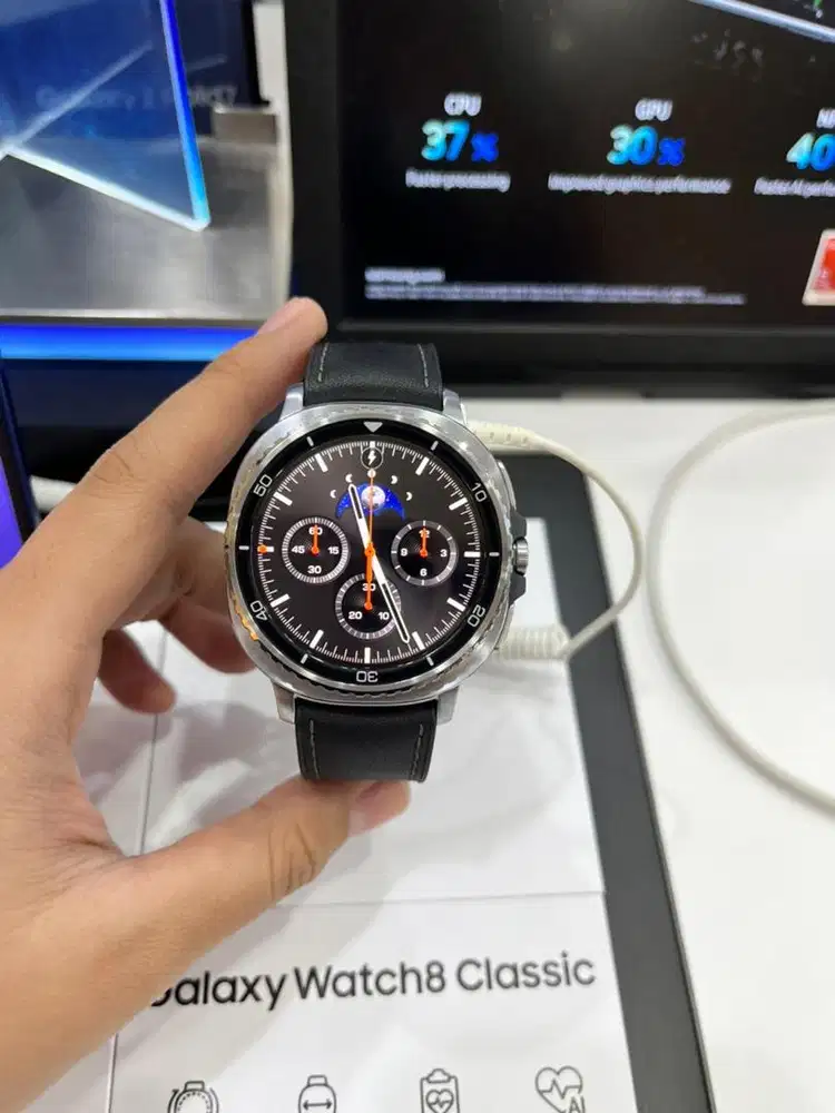 Watch 8 Classic Promo Cb 500RB