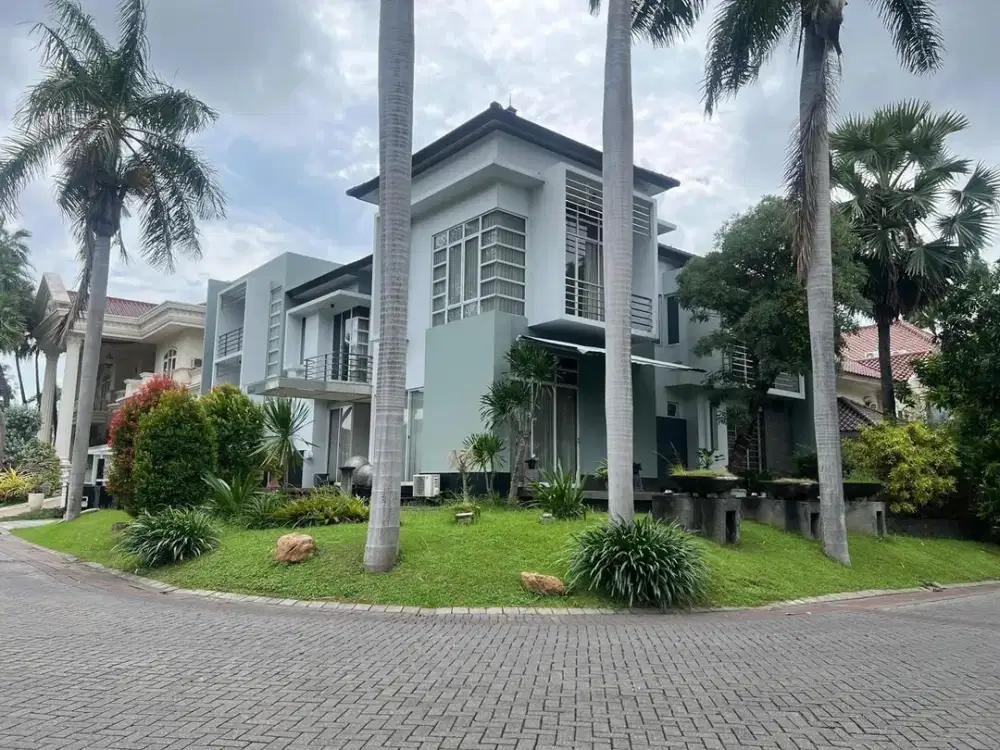 RUMAH PAKUWON INDAH  Listrik 16500 watt * Indoor swimming pool