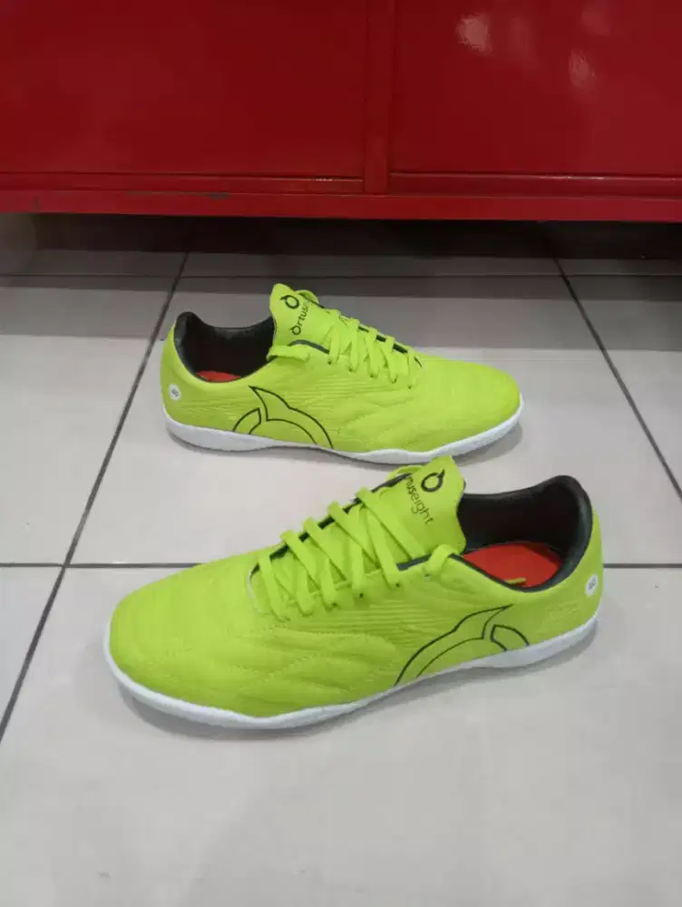 sepatu futsal insole original