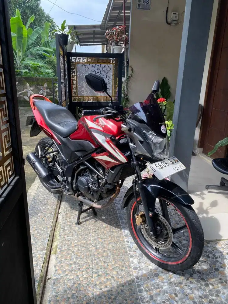 Di jual Honda Cb150 R