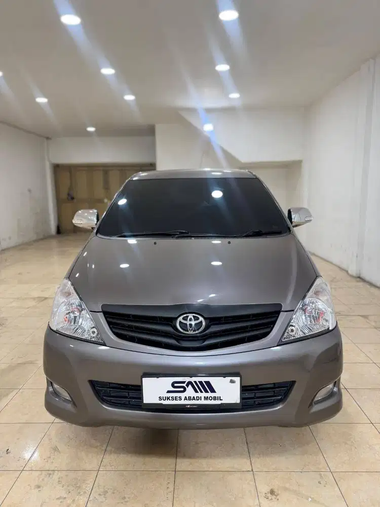 Toyota Kijang Innova 2.5 V AT Diesel 2010