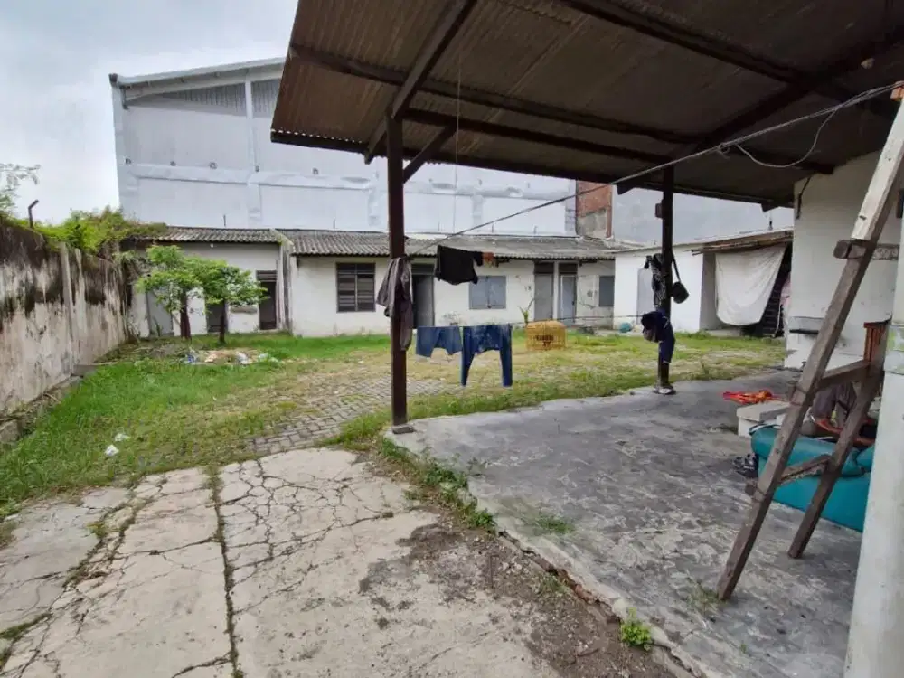 Gudang 0 jalan Raya Kedung Cowek-Kenjeran*Ada Kantor Bangunan Kokoh