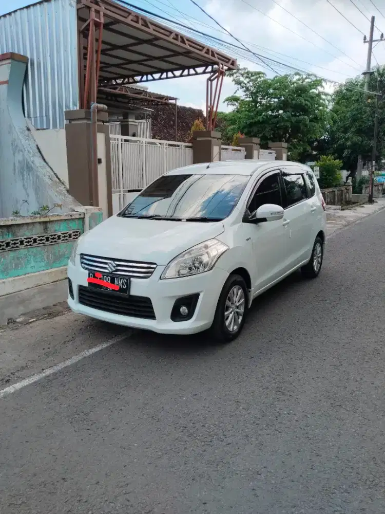 Ertiga gx 2014.metic.putih