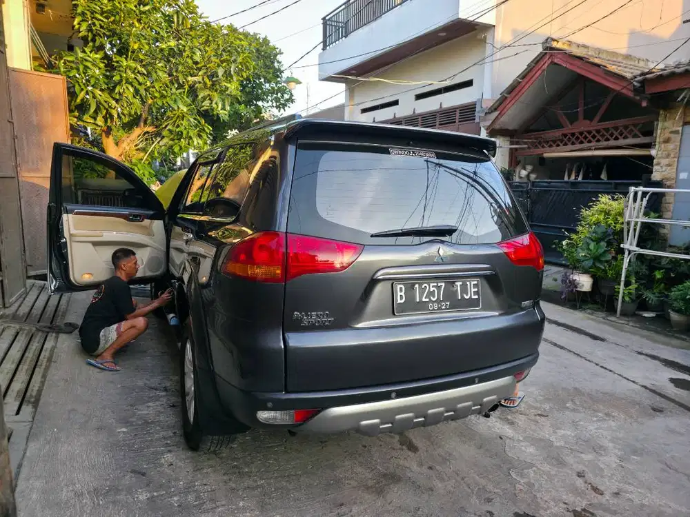 Mitsubishi Pajero Sport Exceed Diesel Solar Matic AT Tahun 2012 , 2011