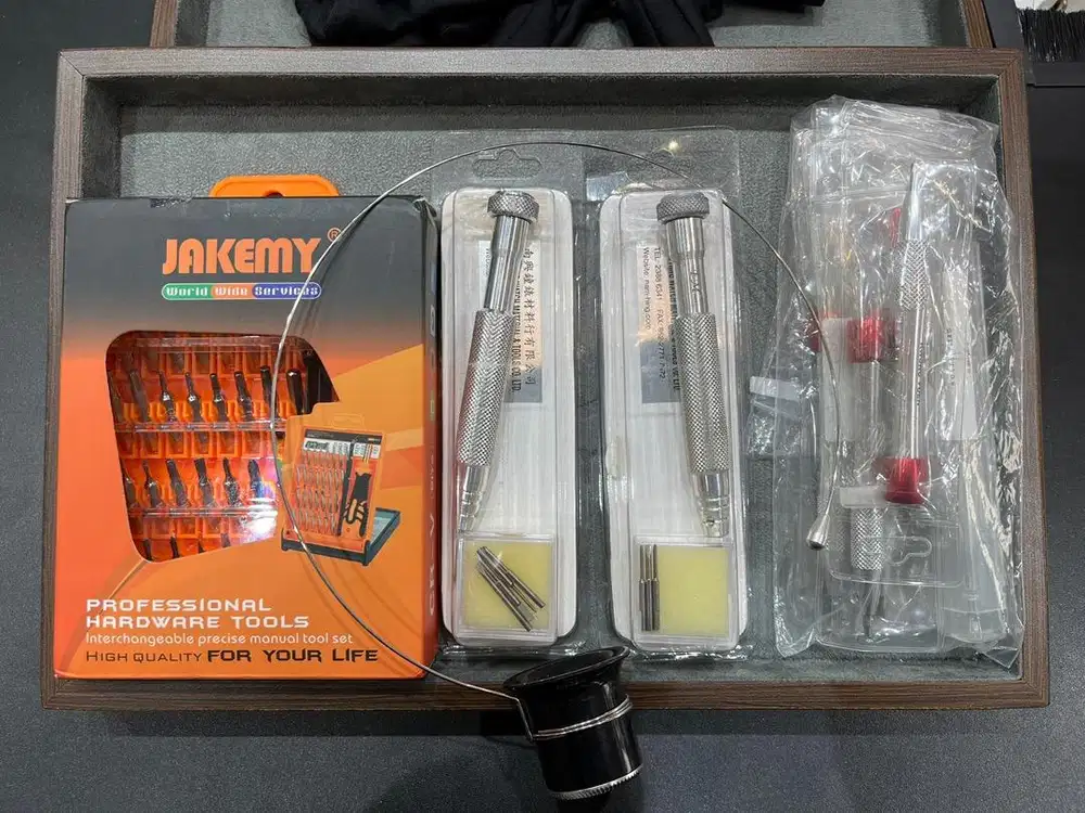 Jasa Ganti Baterai Jam Tangan Quartz All Brand