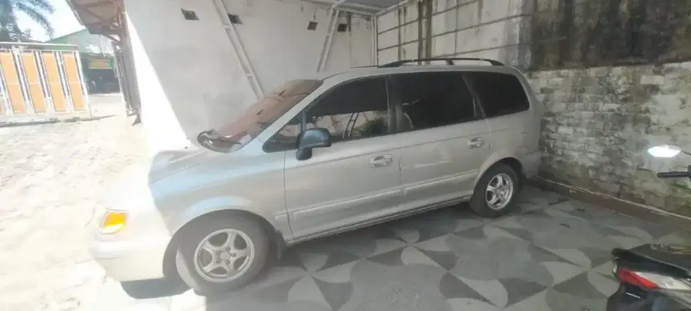 Hyundai Trajet 2.0 Automatic 2005