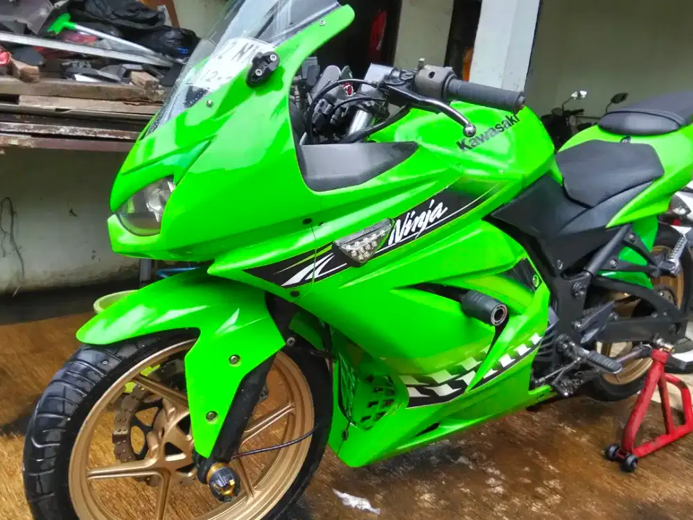 KAWASAKI NINJA 250 KARBURATOR 2008 PAJAK HIDUP