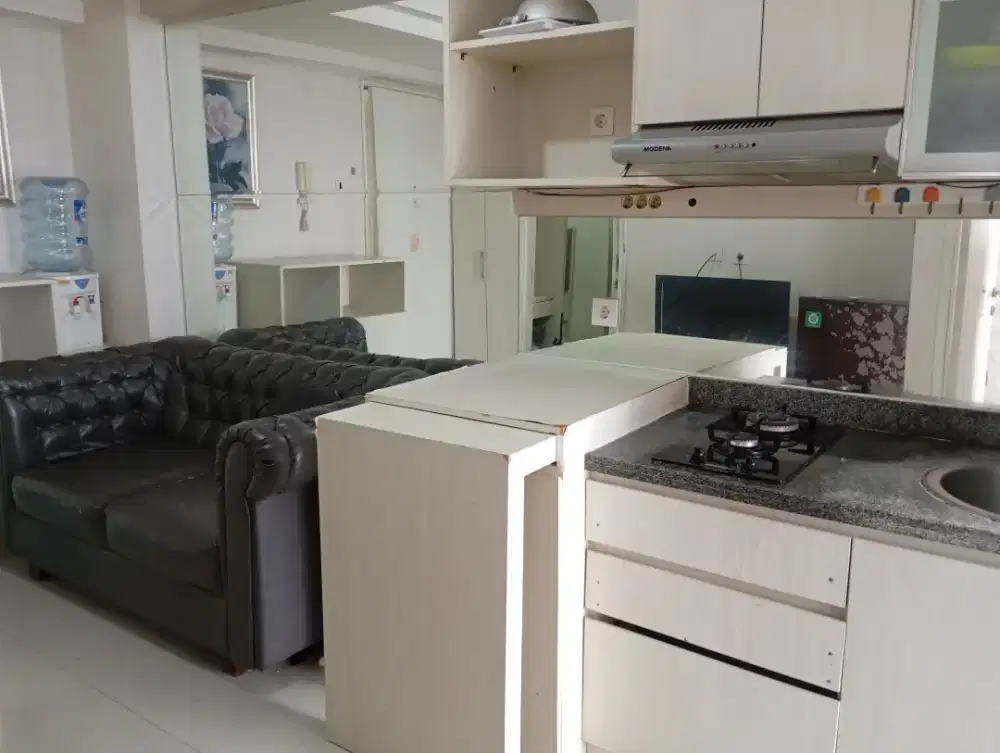 DISEWAKAN MURAH KAMAR FURNIS APARTEMEN BASSURA CITY