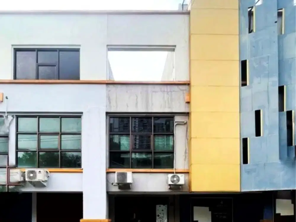 DISEWAKAN RUKO SEGI 8 - HADAP JALAN RAYA