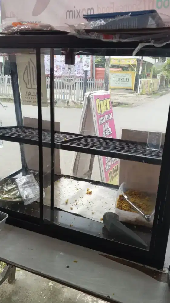 Etalase Kentucky ukuran 80cm