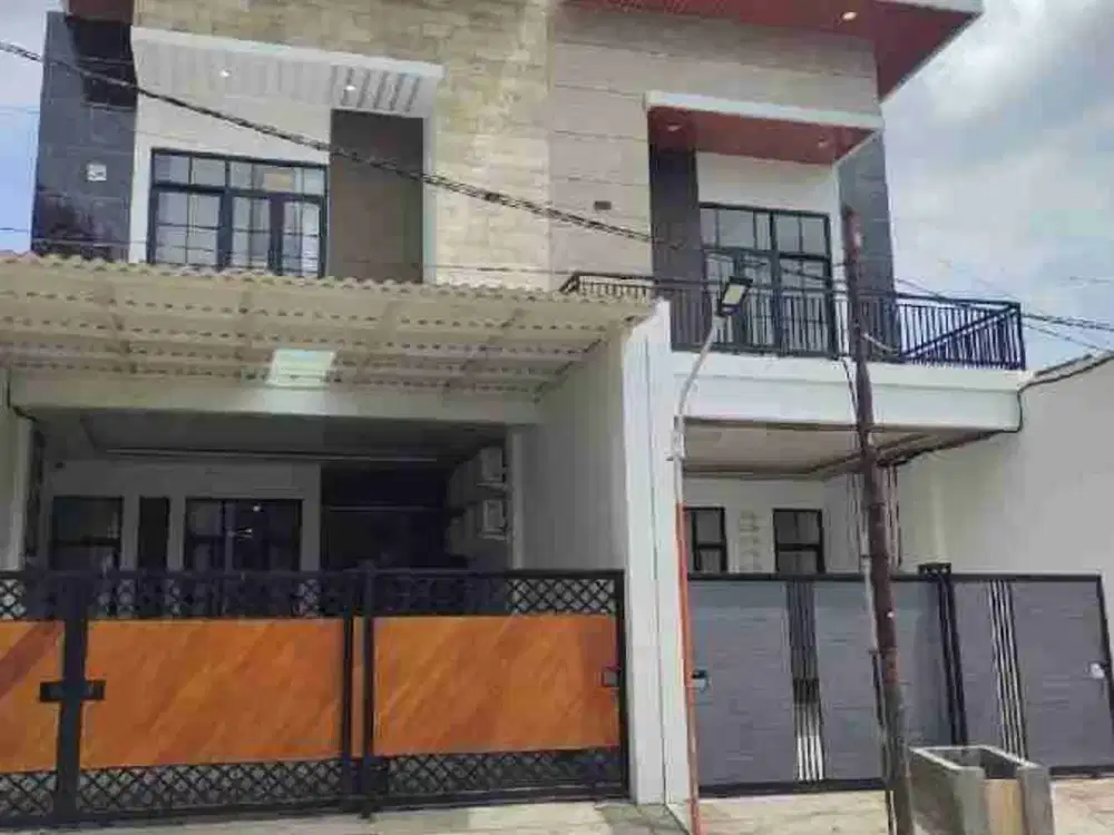 Rumah 2 lantai bisa untuk usaha jalan Raya Pandugo