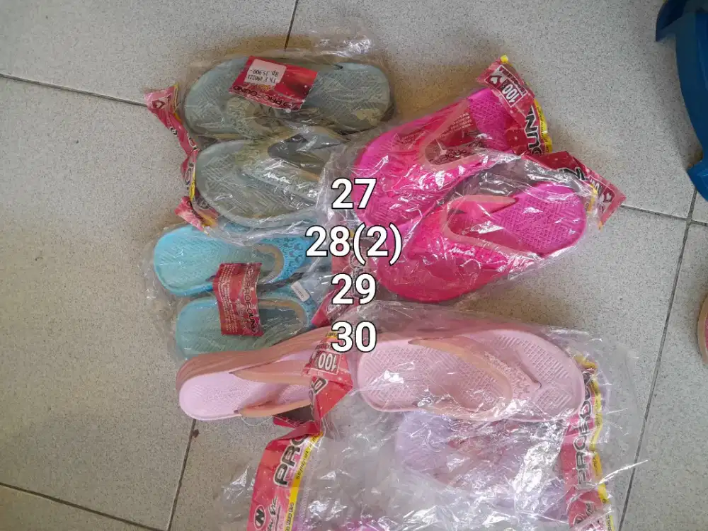 Dijual sandal serba 20k