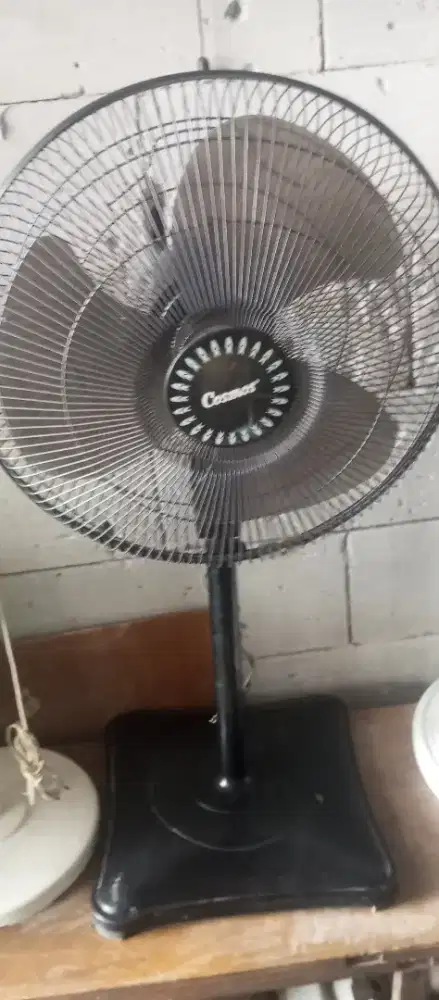 Kipas angin tinggi 16 cosmos