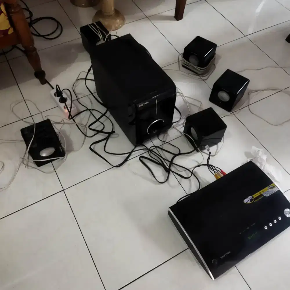 speaker polytron jadul masih nyala semua