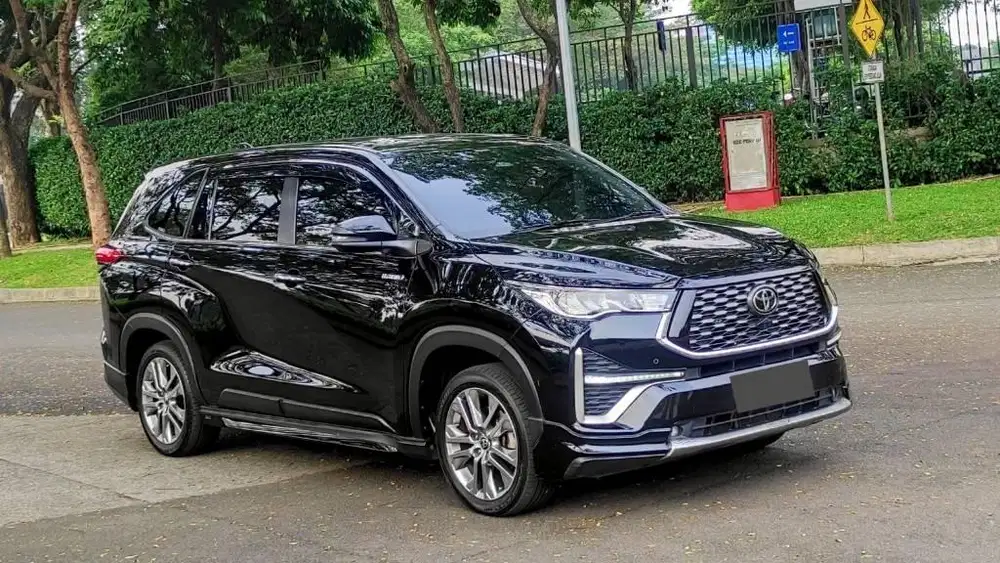 Zenix Q Hybrid Modelista TSS 2025 SEPERTI BARU