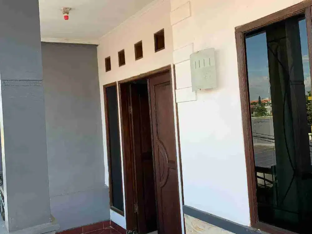 Disewakan Rumah Sayap Batununggal posisi di lantai 2 
Daerah tenang & nyaman