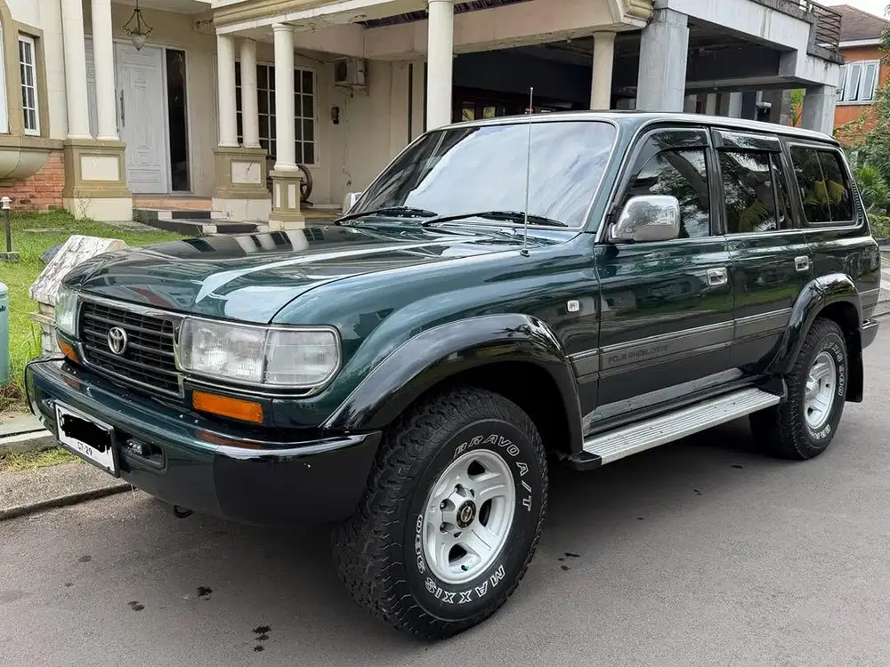 Toyota land cruiser VXR automatic vx80