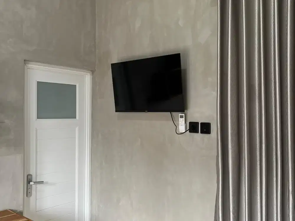 Dijual KOS EXCLUSIVE  di jl sorowajan baru banguntapan jogjakarta, sudah ada isi anak kosnya, parkir kendaraan luas, taman luas