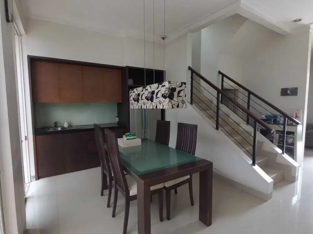 Dijual Rumah 2 Lantai Furnish di Chalcedony PHG By Rumah Chinida