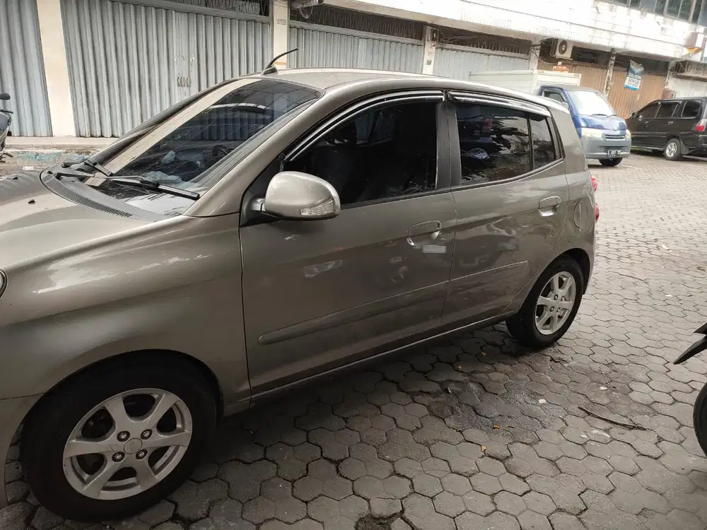 Kia Picanto 2010 Bensin